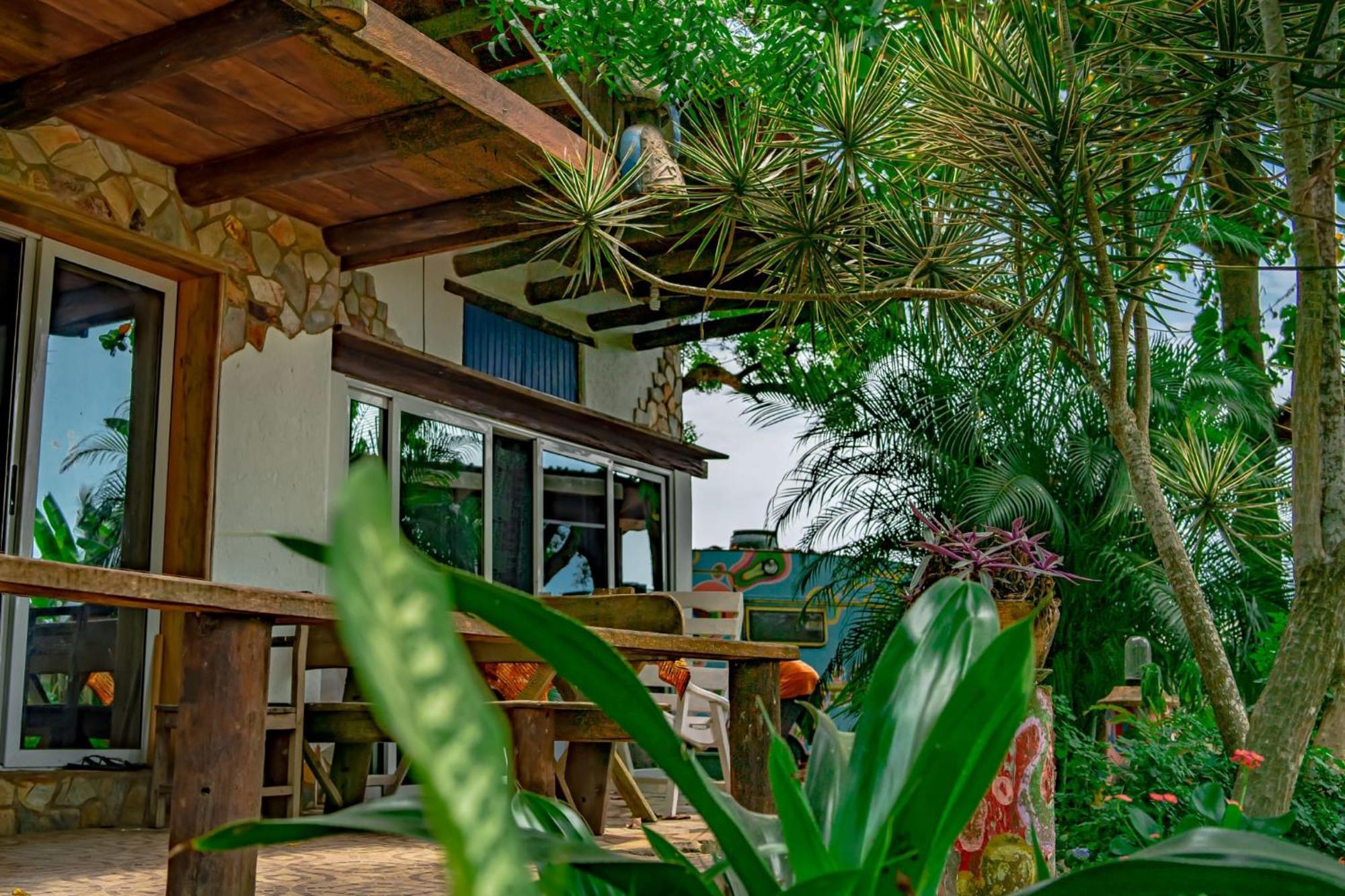 Kokrobite Gardens Restaurant And Guest House Exterior foto